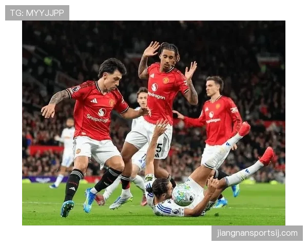 曼联的沉沦与矛盾暴露：阵容老化、战术混乱，豪门地位岌岌可危！