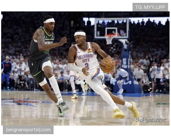 爱德华兹挡拆突破拉开换防空间，较上季关键回合增多