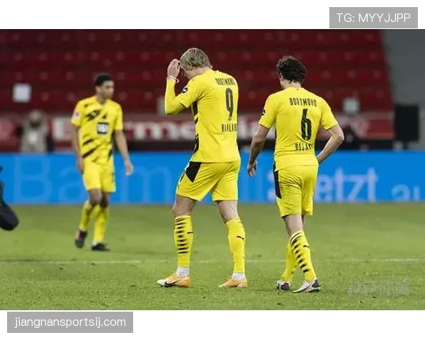 多特关键战能力：稳定性承压影响赛季走势